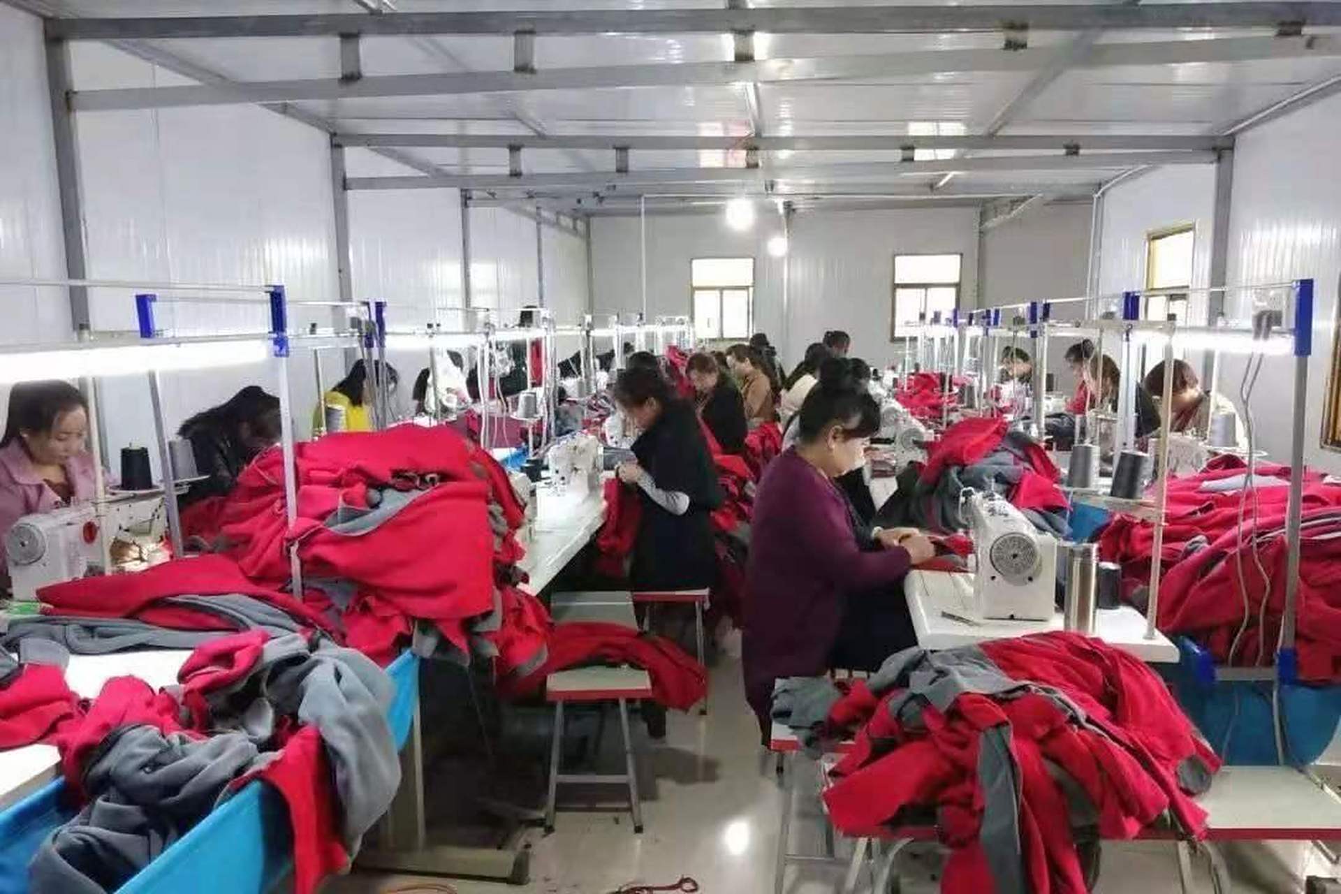 计件与计时 服装厂工资制度如何平衡效率与公平？